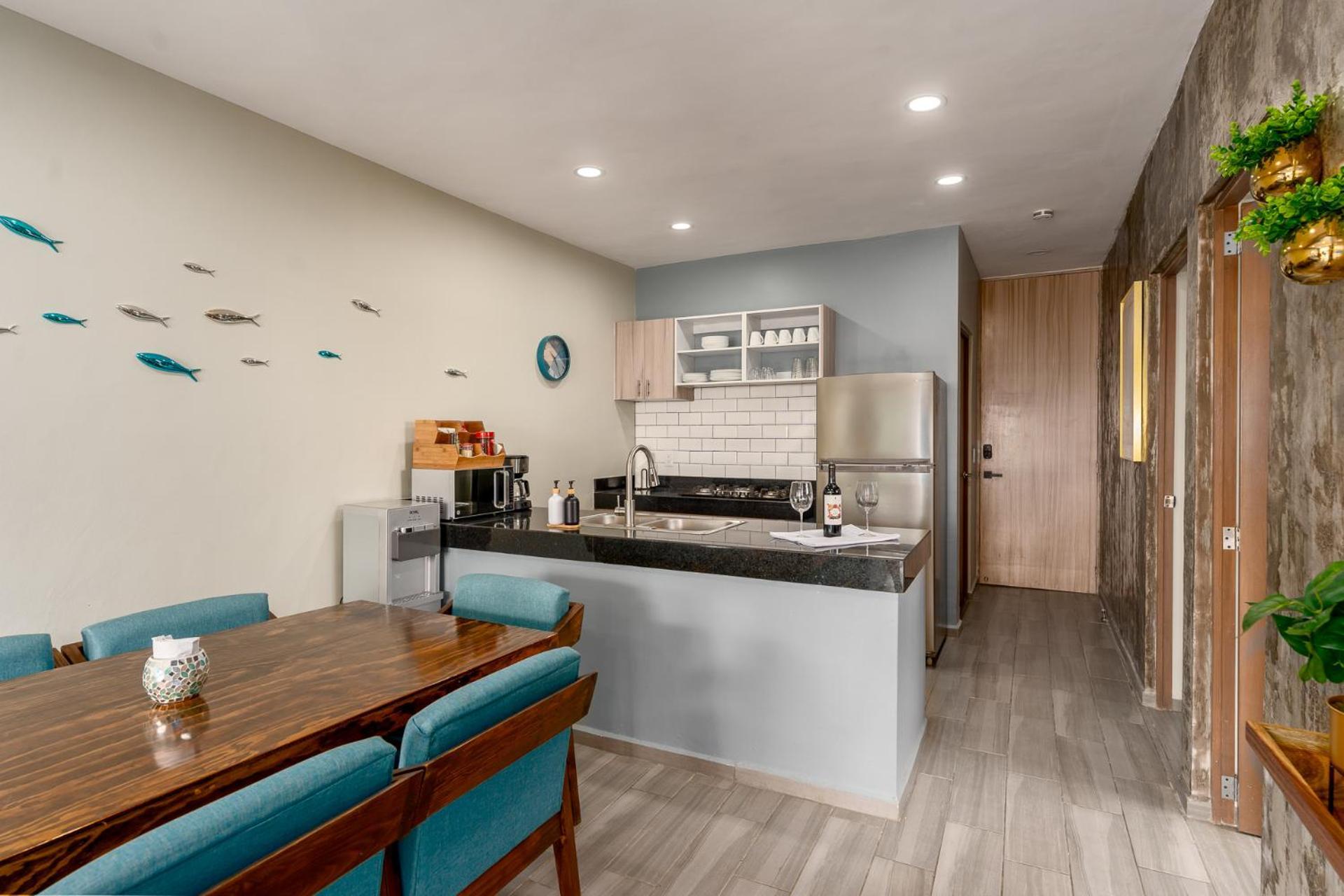 New & Modern, 5 Star Area, Walk 2 Beach, Pool, Views, King Bed 마사틀란 외부 사진